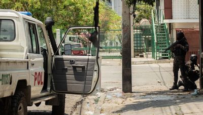 Aϊτή: Δυο δημοσιογράφοι νεκροί από πυρά κακοποιών κατά την επανέναρξη λειτουργίας νοσοκομείου