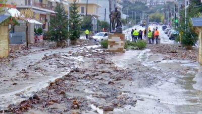 Στο έλεος της κακοκαιρίας η Εύβοια: Υπερχείλισε ποταμός, πλημμύρισαν σπίτια, έκλεισαν δρόμοι