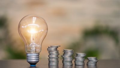 Μάχη προμηθευτών στην αγορά ρεύματος: Κρατούν σταθερά τα τιμολόγια και τον Ιανουάριο