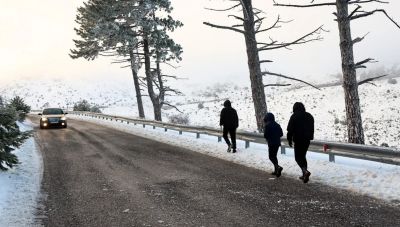 Ξεκίνησε η επέλαση της κακοκαιρίας-Χιονίζει σε περιοχές της Αττικής και στην Εύβοια, τσουχτερό κρύο