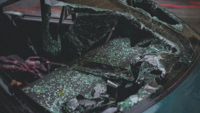 Κρήτη: Το αυτοκίνητο βρέθηκε στο...κενό, αλλά ο οδηγός βγήκε σώος και αβλαβής 