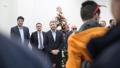 Έψαλλαν τα παραδοσιακά κάλαντα από την Κρήτη και τον Πόντο στον Ν. Ανδρουλάκη