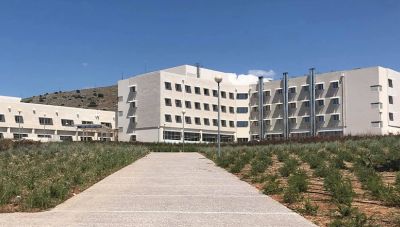 Χαλκίδα: Αυτοκίνητο με μεθυσμένο οδηγό κατέληξε στη θάλασσα - Δύο άτομα στο Νοσοκομείο