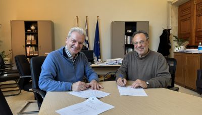 Μια νέα παιδική χαρά δημιουργείται στον Άγιο Μύρωνα