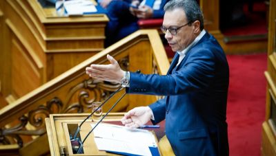 Φάμελλος για ομόφυλα ζευγάρια: Ο ΣΥΡΙΖΑ θα στηρίξει το νομοσχέδιο γιατί πάει την κοινωνία μπροστά