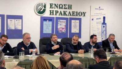 Ηράκλειο: Ο Νίκος Ανδρουλάκης με αγρότες - Συζήτηση για τα προβλήματα του Πρωτογενή Τομέα (Βίντεο + Φωτο)
