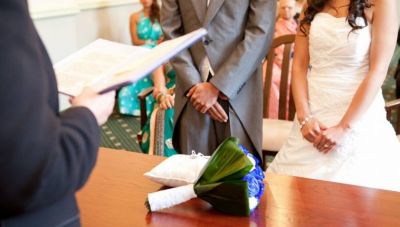 Πολιτικός γάμος στην Ελλάδα: Πέρασαν 42 χρόνια από την καθιέρωσή του