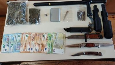 Κρήτη: Χειροπέδες σε 34χρονο, είχε στη κατοχή του χασίς, μαχαίρια και… ξιφολόγχη