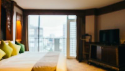 Άλμα τζίρου 10% σε καταλύματα και εστίαση το 2023-Η εικόνα στην Κρήτη