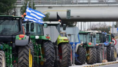 Έφτασαν στο λιμάνι του Πειραιά οι αγρότες από την Κρήτη  - Στην Αθήνα το μεγάλο συλλαλητήριο