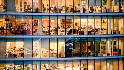 Προτάσεις για αύξηση του κατώτατου μισθού από 3,5% έως και 16,4%