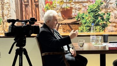 Μίμης Ανδρουλάκης στο newshub.gr: «Κάτω από τις στάχτες» αναδύεται η μεταπολιτευτική ζωή της Ελλάδας!