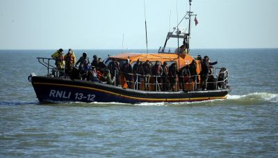 Μετανάστες από τη Γαύδο μεταφέρθηκαν σε χώρο φιλοξενίας στα Χανιά