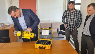 Ο Αντιπεριφερειάρχης Διασύνδεσης με Ερευνητικά και Ακαδημαϊκά Ιδρύματα στο Εργαστήριο Παράκτιας & Θαλάσσιας Έρευνας του ΙΤΕ