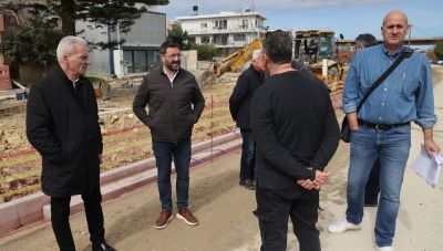 Στις εργασίες του Πάρκου Ερυθραίας ο Δήμαρχος Αλέξης Καλοκαιρινός