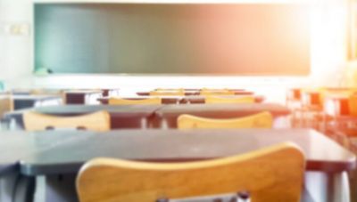 Ένας στους δύο εργαζόμενους πληρώνει 500 ευρώ τον μήνα σε φροντιστήρια για τα παιδιά του