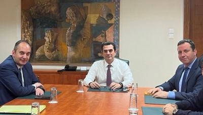 Επί τάπητος η Λαϊκή του Αγίου Νικολάου- Σύσκεψη με Σκρέκα και Πλακιωτάκη