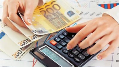 Αύξηση κατώτατου μισθού: Το χρονοδιάγραμμα μέχρι την εισήγηση προς το Υπουργικό Συμβούλιο