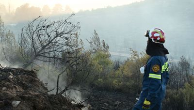 Χωρίς ενεργό μέτωπο η πυρκαγιά στη Σταμάτα, διάσπαρτες εστίες στην Κερατέα