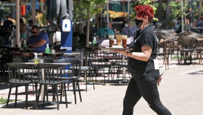 Για τα μέτρα προστασίας των εργαζομένων σε συνθήκες καύσωνα  - Ή τα κέρδη τους ή οι ζωές μας!