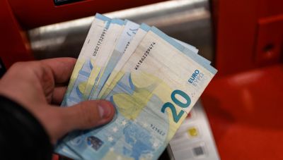 e-ΕΦΚΑ και ΔΥΠΑ: Ποιοι πάνε από αύριο στα ΑΤΜ