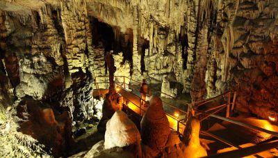 “Όποιος δεν θέλει να ζυμώσει, δέκα μέρες κοσκινίζει