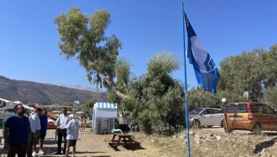 Γαλάζιες σημαίες σε 13 παραλίες του Δήμου Χανίων – Και επίσημα Γαλάζια Σημαία στην παραλία του Βλητέ