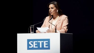 Ολγα Κεφαλογιάννη: Aνάγκη τήρησης του μέτρου και της ισορροπίας στην τουριστική ανάπτυξη