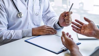 Εκδόθηκε η υπουργική απόφαση για το ιδιωτικό έργο των γιατρών του ΕΣΥ