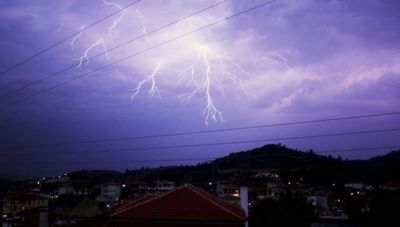 Ήχησε το 112 στην Αττική - Έρχονται επικίνδυνες καταιγίδες τις επόμενες ώρες