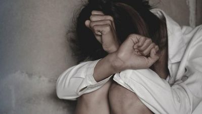 «Θα σε σκοτώσω, θα σε σφάξω»: Καταγγελία 32χρονης για κακοποίηση από τον σύντροφο της