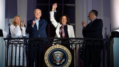 Προς την Καμάλα Χάρις αρχίζουν να «γέρνουν» οι Δημοκρατικοί