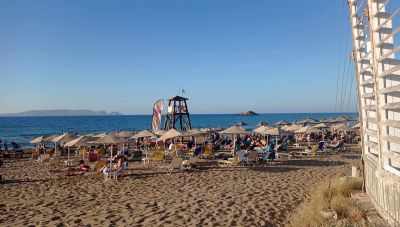 Mycoast:  Σχεδόν 9.000 καταγγελίες για τη «μάχη» της... ξαπλώστρας