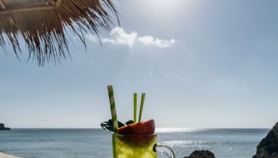 Πόσες θερμίδες έχουν 8 καλοκαιρινά cocktails – Για να επιλέξετε σωστά ακόμη και αν κάνετε διατροφή