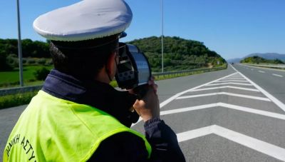 Τρέχουν, χωρίς κράνος και ζώνη οι Κρητικοί οδηγοί-Τι έδειξαν οι τροχονομικοί έλεγχοι