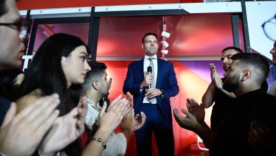 Μισά χαμόγελα για το αποτέλεσμα στον ΣΥΡΙΖΑ-Ορόσημο το συνέδριο του Οκτωβρίου