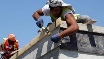 Καύσωνας: Έκτακτα μέτρα του υπουργείου Εργασίας για την προστασία των εργαζομένων