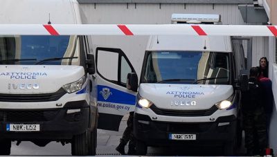 Κύπρος: Πειθαρχική έρευνα και διαθεσιμότητες για τη γυναικοκτονία