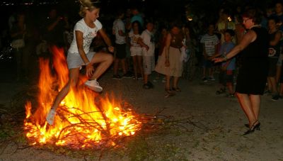 Χανιά: Αναβιώνουν το έθιμο του Κλήδωνα