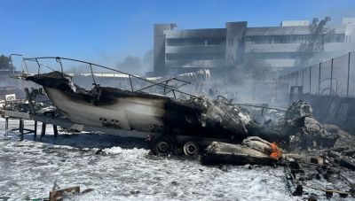 Φωτιά στη Βάρης Κορωπίου: Σπίτια έχουν τυλιχθεί στις φλόγες-Εκκενώνεται ο ιππικός όμιλος