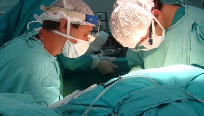 Πρωτοποριακή μέθοδος εγχείρησης κήλης στο Νοσοκομείο Αγίου Νικολάου