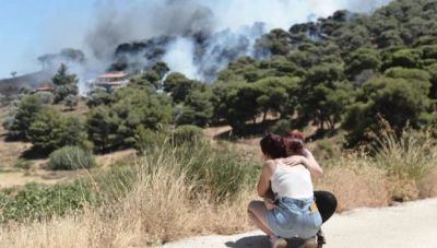 Φωτιά τώρα: Πολλαπλά πύρινα μέτωπα στη χώρα – Μεγάλη μάχη της Πυροσβεστικής