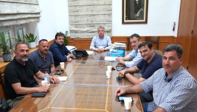 Ηράκλειο: Οι επαγγελματίες οδηγοί τα είπαν με τον Αρναουτάκη πριν τη νέα κινητοποίηση