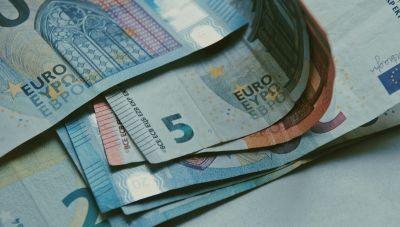 Νέα απόφαση για το επίδομα μητρότητας - Ποιες θα πάρουν 7.500 ευρώ