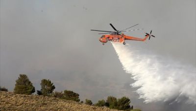 Υπό μερικό έλεγχο η φωτιά στη Δροσοπηγή Ωρωπού – Άνοιξαν οι δρόμοι