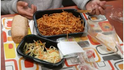 Λαμία: Πληροφορίες για ληγμένες πρώτες ύλες ενός χρόνου στο εργοστάσιο Γιαννίτση που παρασκεύαζε σχολικά γεύματα