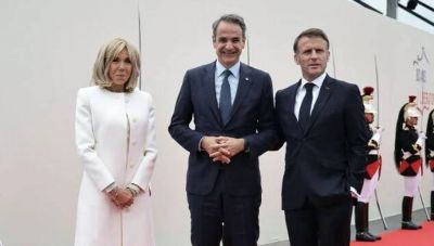 Στη Νορμανδία ο Κυριακός Μητσοτάκης - Εορτασμοί για την 80η επέτειο από την Απόβαση