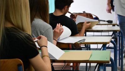 Πανελλαδικές: Σε Λατινικά, Χημεία και Πληροφορική εξετάζονται σήμερα οι υποψήφιοι των ΓΕΛ