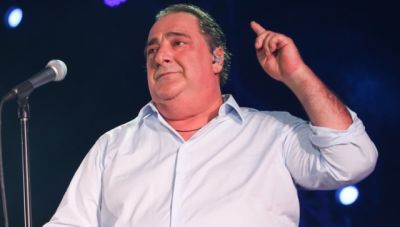 Το συγκινητικό σημείωμα που άφησε ο Βασίλης Καρράς στη σύζυγό του πριν πεθάνει