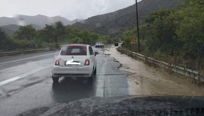Ηράκλειο: Προβλήματα από τη βροχή -Κατολισθήσεις στον ΒΟΑΚ προς το Φόδελε